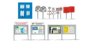 17317 Preiser  Informations-Schaukästen, Rettungsringe, Fender,   Schilder Badebetrieb.